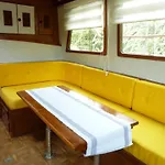 Πλωτό κατάλυμα Bateau Papaye *
