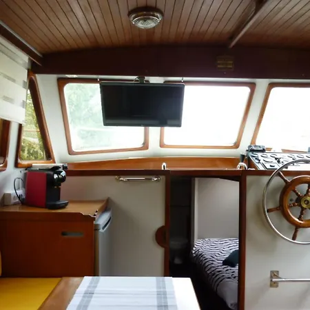 Bateau Papaye Botel *