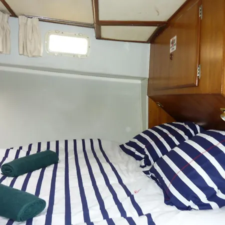 Bateau Papaye Πλωτό κατάλυμα *