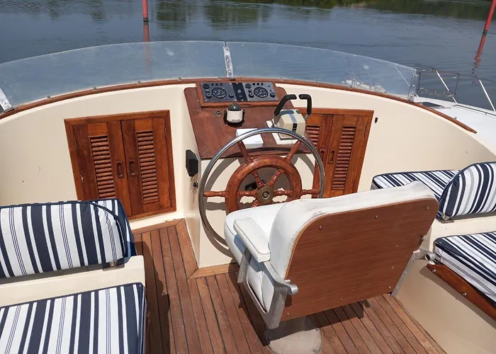 Tekne Bateau Papaye Sète